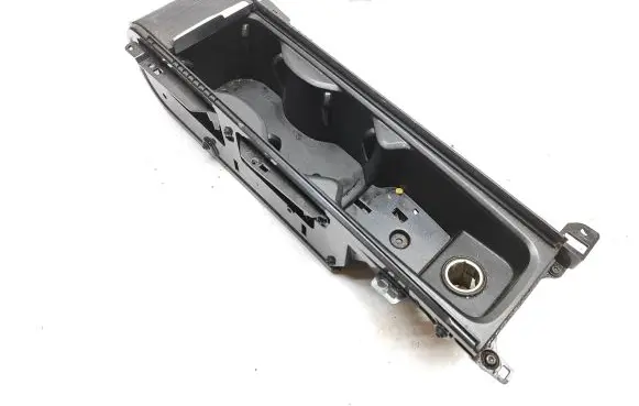 Cup holder front