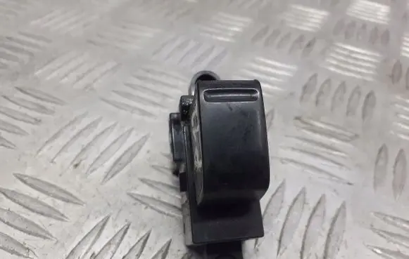Nissan Primera Quarter vent window switch 25411AV600