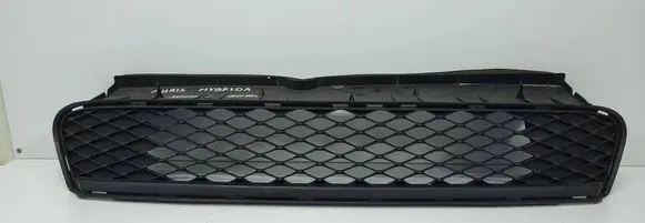 Toyota Auris 150 Front bumper lower grill 5311202320