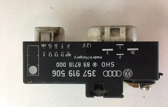 Volkswagen Sharan Coolant fan relay 357919506 898718000