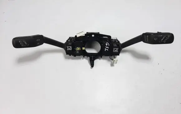Volkswagen Golf VII Indicator stalk 5Q0953507AA 5Q0953513P