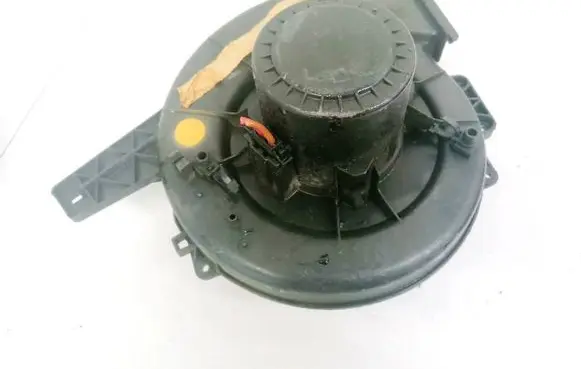 Volkswagen Polo Heater fan/blower 6q1820015c
