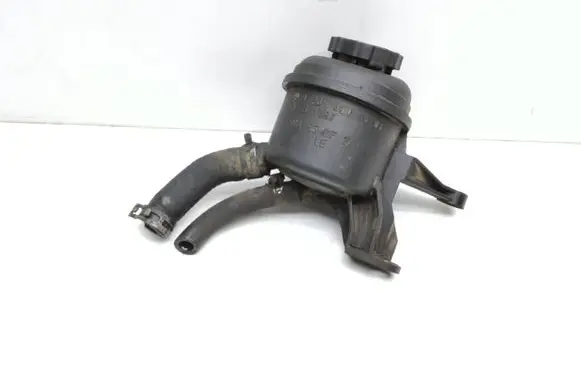 Mercedes-Benz E W211 Power steering fluid tank/reservoir A2034600083