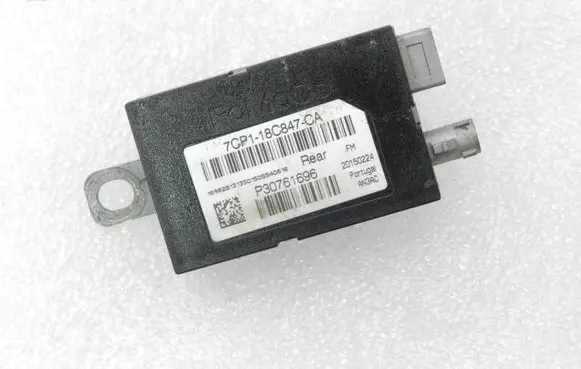 Ford Focus Aerial antenna amplifier 7CP118C847CA 1695506