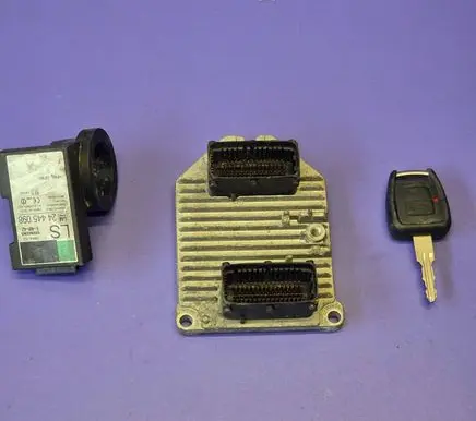 Opel Zafira A Engine control unit/module ECU 09158726 5WK9157