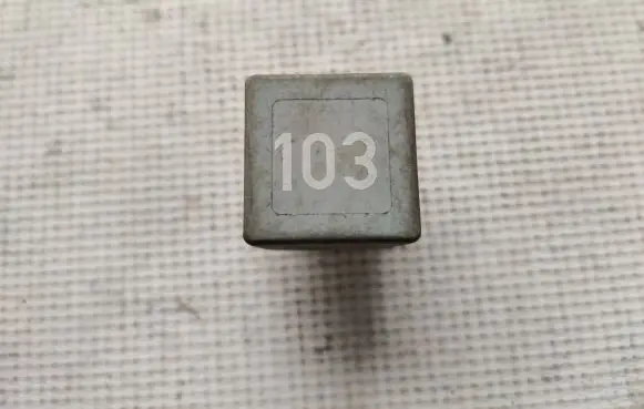 Volkswagen Transporter - Caravelle T4 Other relay 357911253