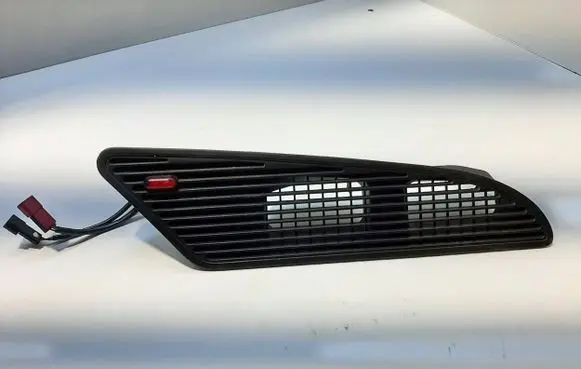 BMW 7 E38 Dash center air vent grill 642283836700 8380621