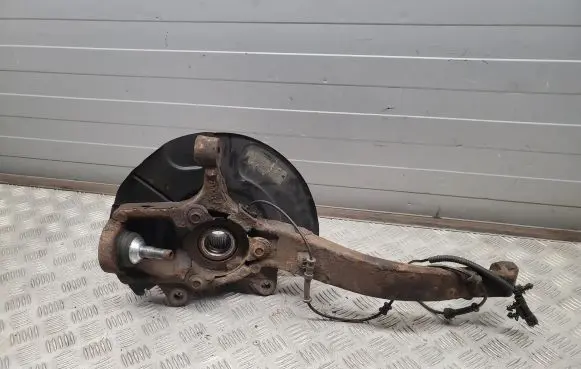 Dodge Durango III Front wheel hub