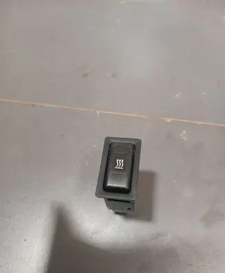 Toyota Avensis T250 Windscreen/window heater switch 153337
