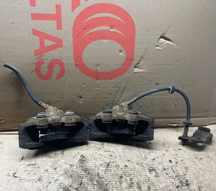 Renault Twingo I Front brake caliper