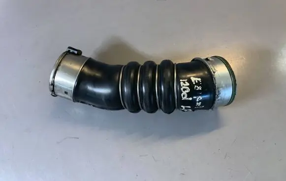 BMW 1 E81 E87 Intercooler hose/pipe 7802752 11617802752
