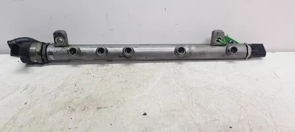 Mercedes-Benz A W169 Fuel main line pipe A6400702095 A6110780449