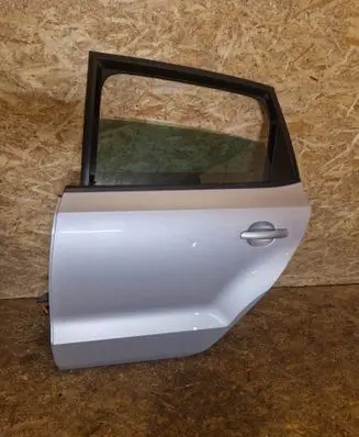 Volkswagen Cross Polo Rear door