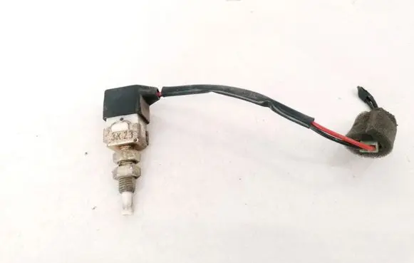 Hyundai Lantra I Brake pedal sensor switch