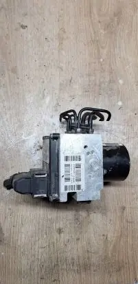 Peugeot 407 ABS Pump 15710606