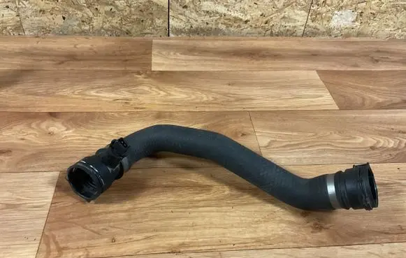 BMW 5 E60 E61 Engine coolant pipe/hose