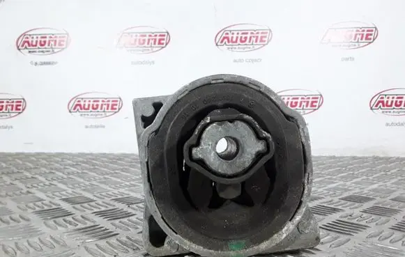 Mercedes-Benz A W169 Engine mount bracket A1692401018F