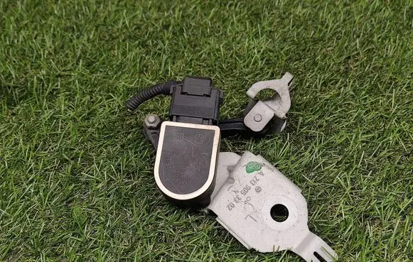 Mercedes-Benz GLC X253 C253 Yaw turn rate sensor A0009053704 A2139053302 090217