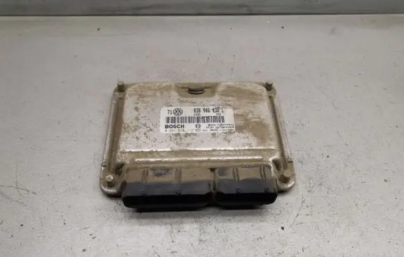 Volkswagen Golf IV Engine control unit/module 038906012L 0281010112
