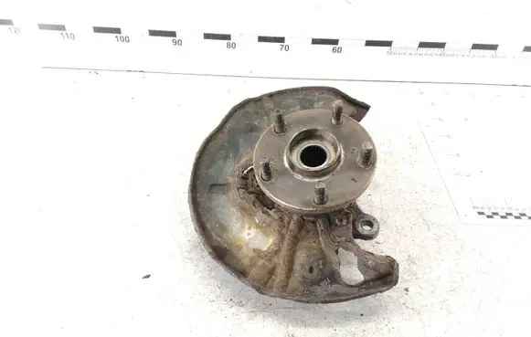 Toyota Avensis T250 Front wheel hub spindle knuckle 