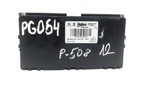Peugeot 508 Fan control module 9665961480