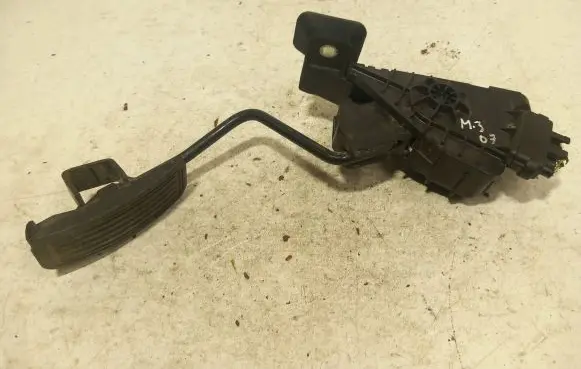 Mazda 3 II Accelerator throttle pedal 1988003620