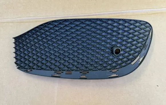 Mercedes-Benz E W213 Front bumper lower grill A2138850822