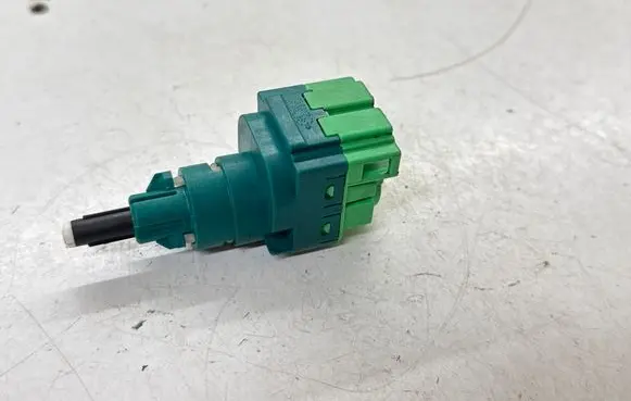 Volkswagen Transporter - Caravelle T5 Clutch pedal sensor 
