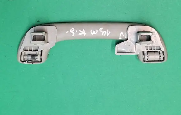 Renault Clio IV Rear interior roof grab handle