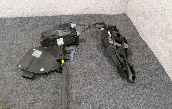 Land Rover Discovery 5 Front door lock HY32203A28BB HY32203A28 BJ32224N02BA