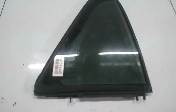 Toyota Avensis T270 Rear vent window glass as3