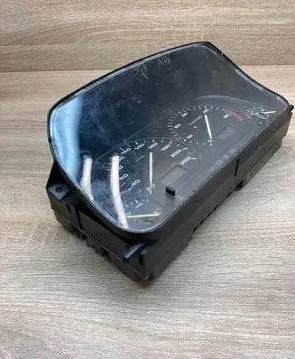 Volkswagen Golf III Speedometer (instrument cluster) 1H6919860