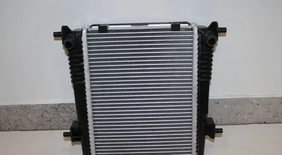 BMW 4 G22 G23 G24 G26 Coolant radiator 17118672237 8672237