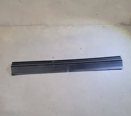 Volkswagen Tiguan Intercooler air channel guide 5N0121345J 5N0121345