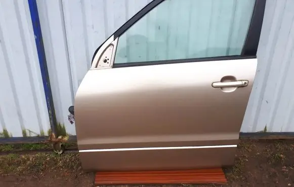 Suzuki Grand Vitara II Front door 6800265844