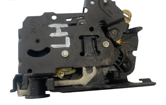 Land Rover Range Rover L322 Front door lock