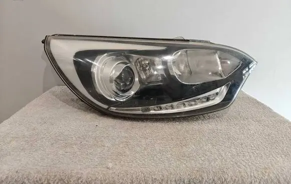 KIA Rio Headlight/headlamp 921021WXXX