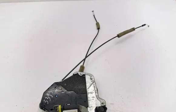 Honda CR-V Front door lock 72151T1GE001