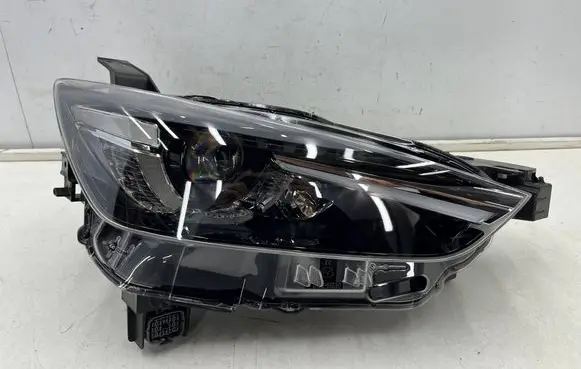 Mazda CX-3 Headlight/headlamp d10e-51030