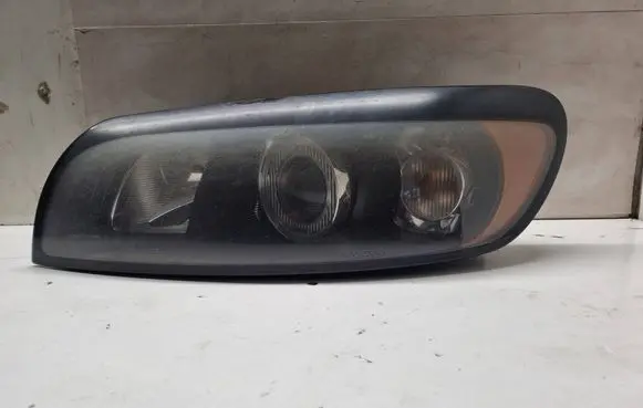 Volvo C30 Headlight/headlamp 30657168 0301232201