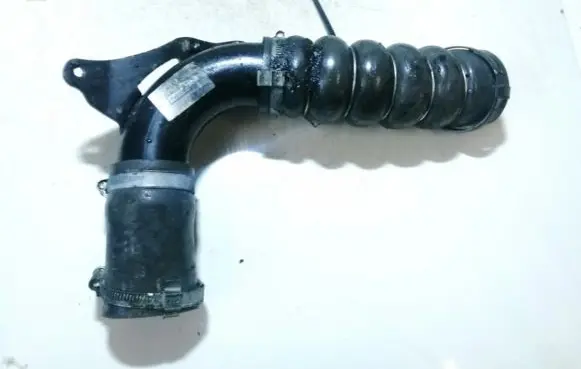 Ford Focus Intercooler hose/pipe AV616C646HE AV61-6C646-HE