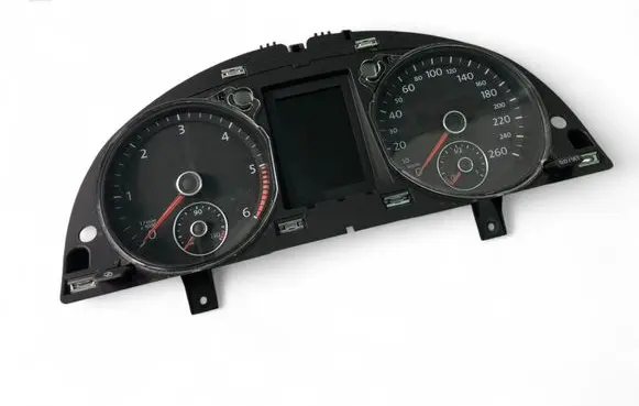 Volkswagen PASSAT B7 Speedometer (instrument cluster) 3AA920870A