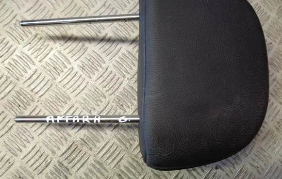 Chevrolet Captiva Rear seat headrest 