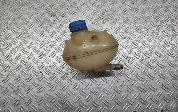 Fiat 500L Coolant expansion tank/reservoir 51931808 51881757 51881755