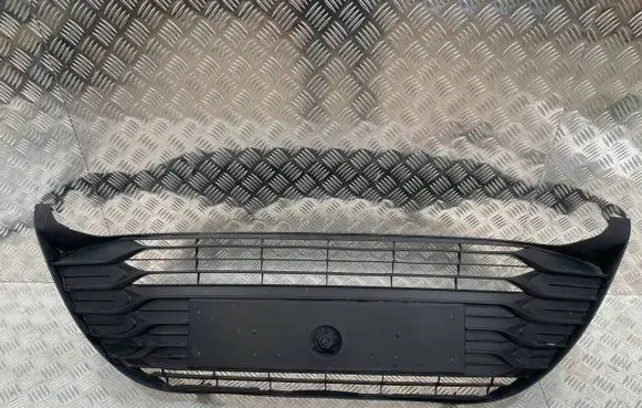 Peugeot 508 Front bumper upper radiator grill 9686571877