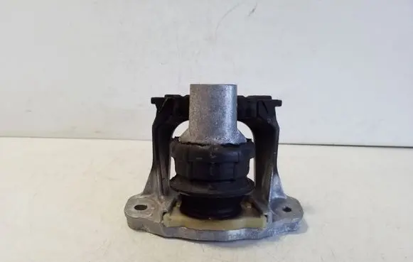 Volvo XC60 Engine mount bracket 32298661