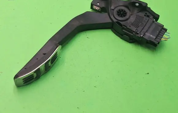 Jaguar XF X250 Accelerator throttle pedal 9X239F832BB 6PV00969823 C95YE04