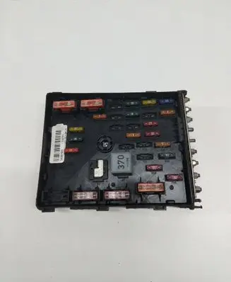 Volkswagen PASSAT B7 Fuse module 3C0937125 63592777
