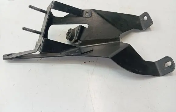 BMW 3 E90 E91 Power steering pump mounting bracket 6796408