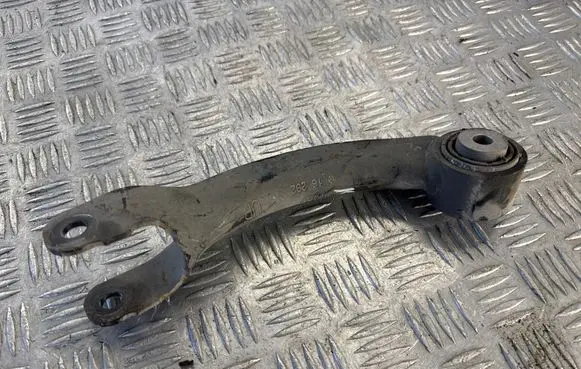 Jeep Cherokee Rear upper control arm/wishbone